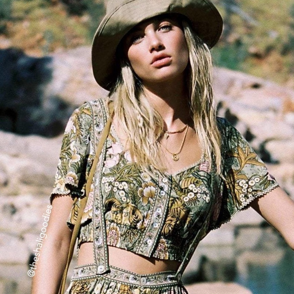 Size Swap Spell jungle crop top my size large for your medium or small π - Picture 1 of 1